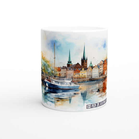 Weiße Keramiktasse mit Hamburger Hafenszene, Schiffen und historischen Speicherhäusern