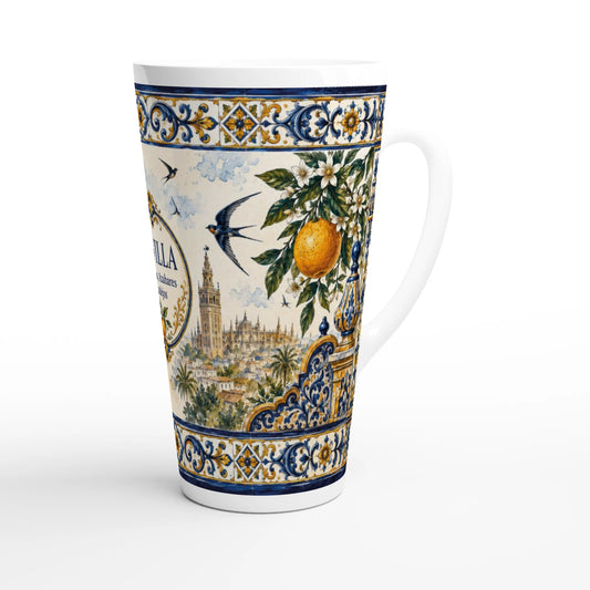 Weiße Latte-Tasse mit der Giralda über den Dächern Sevillas, Schwalben und einer hellen andalusischen Stadtansicht