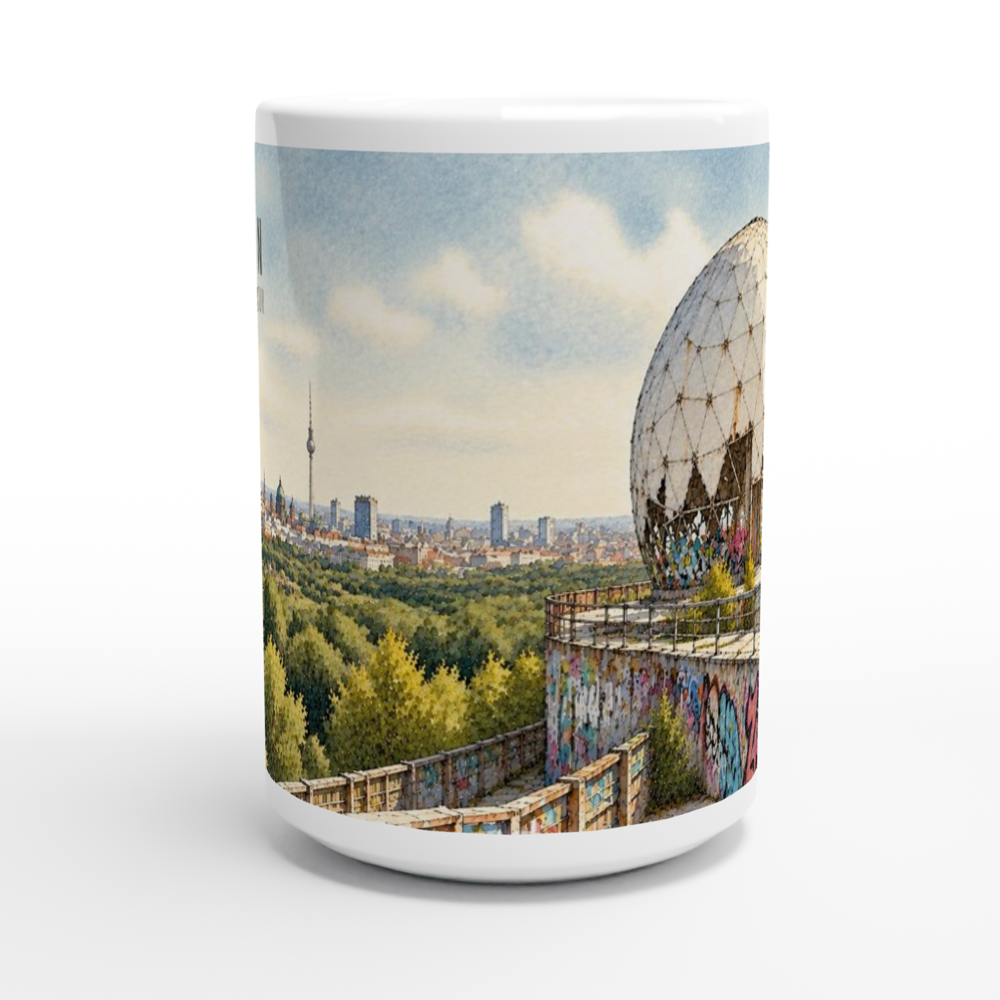 Berlin-Tasse mit Teufelsberg, Radarkuppeln und Grunewald als Geschenkidee für Berlin-Fans, Städtereisende, Fotografen und Liebhaber urbaner Architektur
