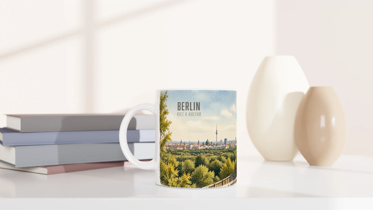 Detail des Teufelsberg-Motivs mit Graffiti, Street Art und den charakteristischen Radarkuppeln der ehemaligen Berliner Abhörstation.