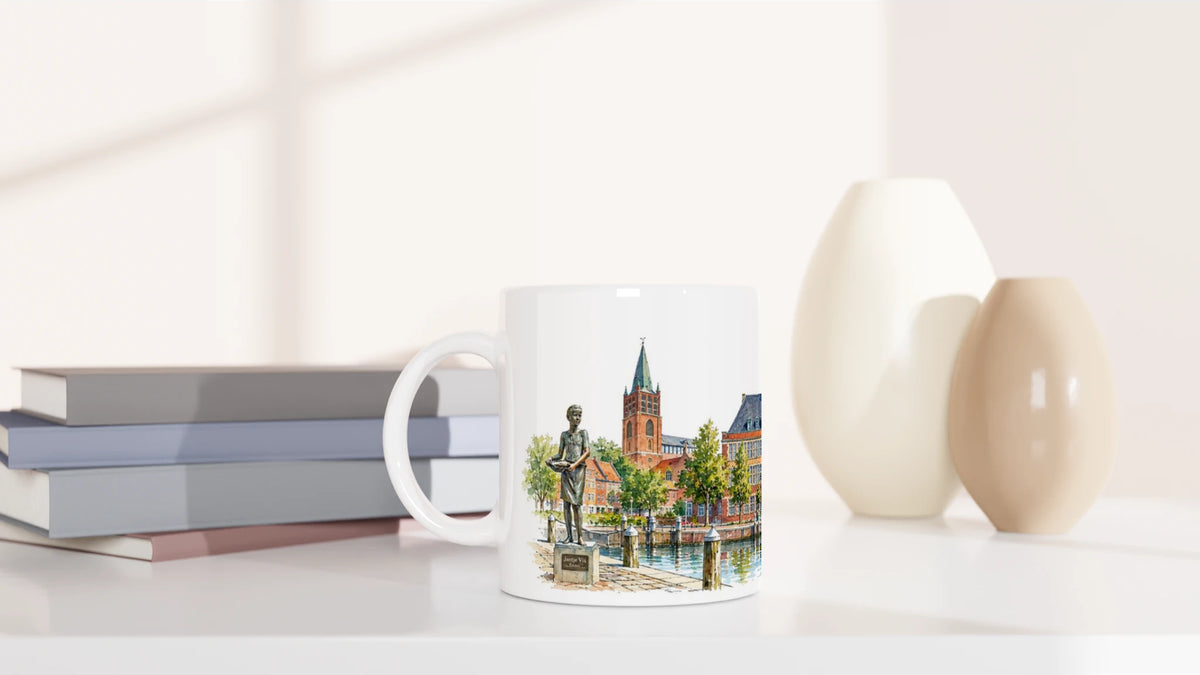 Maritime Aquarellansicht des Emder Delft mit Segelboot, Anlegern, historischen Gebäuden und farbigen Spiegelungen im Hafenwasser