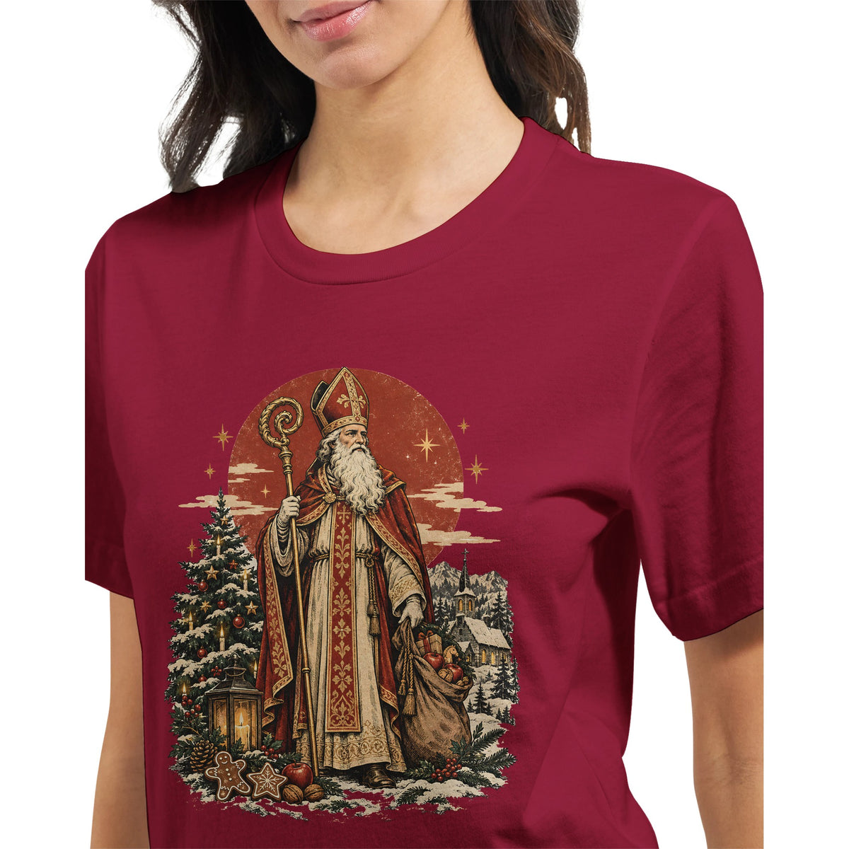 Heiliger Nikolaus T-Shirt in Kardinalrot mit traditioneller St.-Nicholas-Illustration, Bischofsstab und nostalgischem Vintage-Motiv für Nikolaustag und Weihnachten