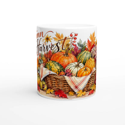Breites herbstliches Aquarellmotiv mit Korb voller Zierkürbisse, Laterne, buntem Laub, Hagebutten, Kastanien und Blüten auf weißem Hintergrund