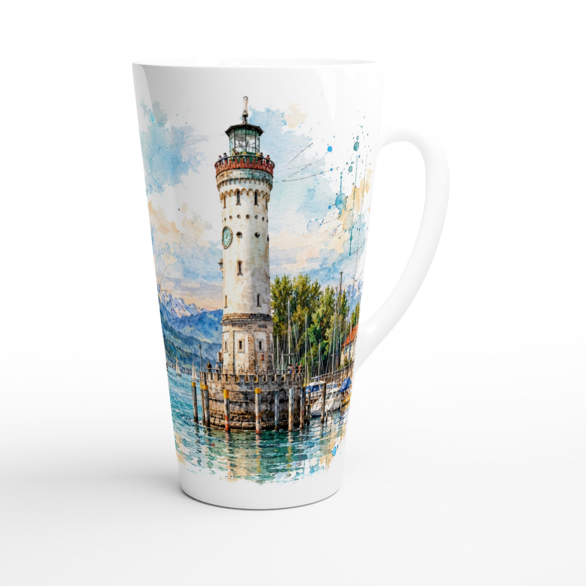 Weiße Latte Tasse mit Aquarellmotiv von Lindau am Bodensee mit Leuchtturm, Bayerischem Löwen und Alpen im Hintergrund