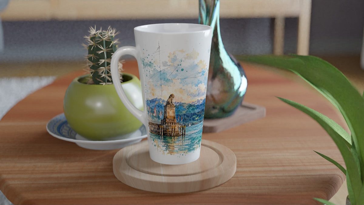 Schlanke weiße Latte Tasse mit Lindau-Aquarell aus Hafen, Leuchtturm, Bayerischem Löwen, Bodensee und Alpen