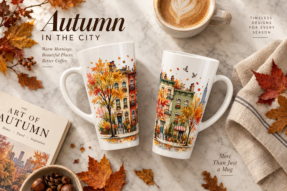 Weiße 440-ml-Latte-Tasse mit aquarellierten New Yorker Stadthäusern, gelben und orangefarbenen Herbstbäumen und fallendem Laub