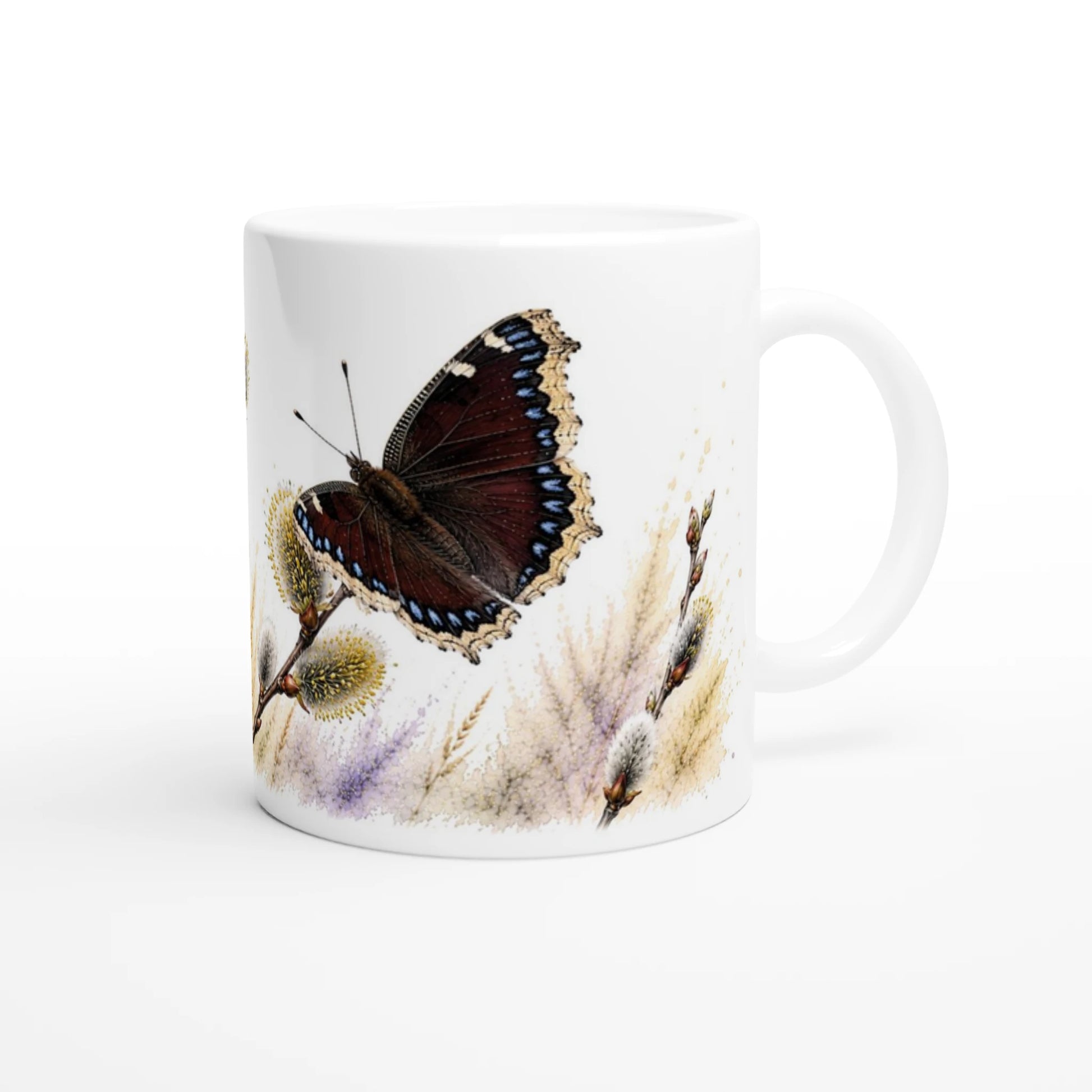 Keramiktasse mit Trauermantel Schmetterling auf Salweide in sanfter Aquarelllandschaft