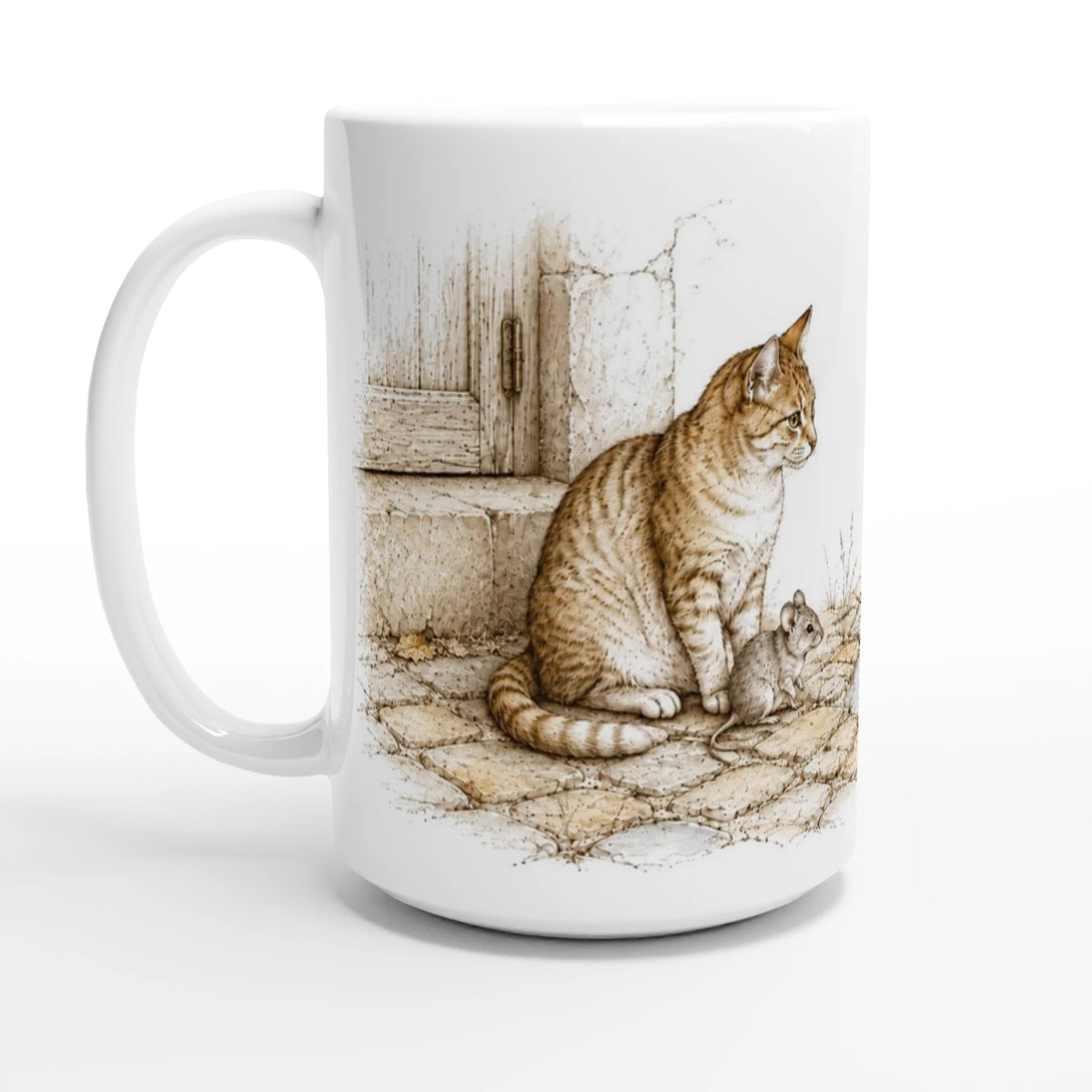 Personalisierbare Keramiktasse 440 ml mit einer Katze und einer kleinen Maus, die gemeinsam neben einer herbstlichen Pfütze auf altem Pflaster sitzen.