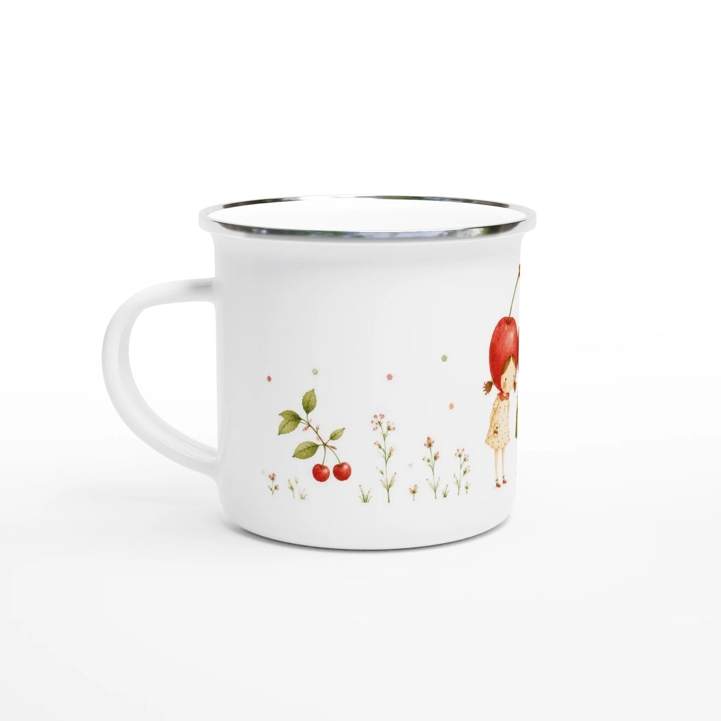 Weisser Emaille-Becher mit einer liebevollen Aquarellillustration zweier Kirschzwillinge, die neugierig einem kleinen Spatz zwischen Wildblumen und Kirschzweigen begegnen.