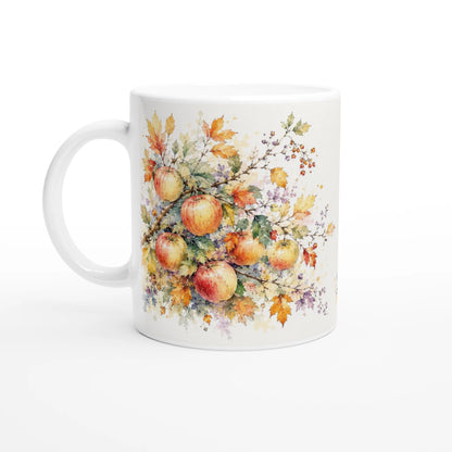 Botanische Aquarellillustration mit Äpfeln, Zweigen, Beeren und transparenten Herbstfarben auf weißer Keramik