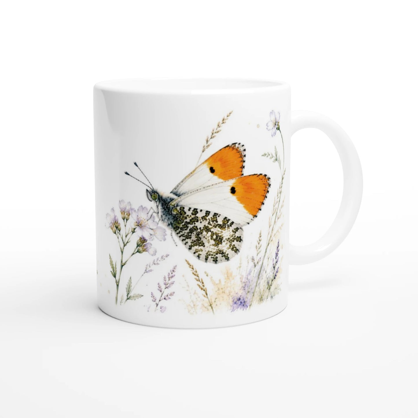 Leoparden Tasse 330 ml mit ruhender Leopardin, zwei spielenden Jungtieren und sanft aquarellierter Savannenlandschaft