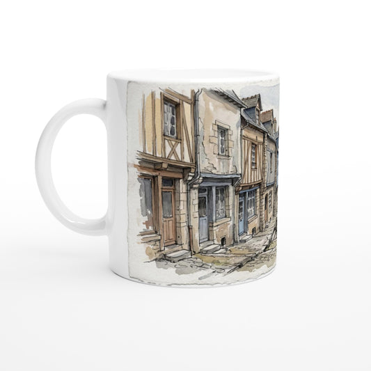 Dinan Tasse 330 ml mit einer abschüssigen Altstadtgasse, historischen Häusern und bretonischem Aquarellmotiv