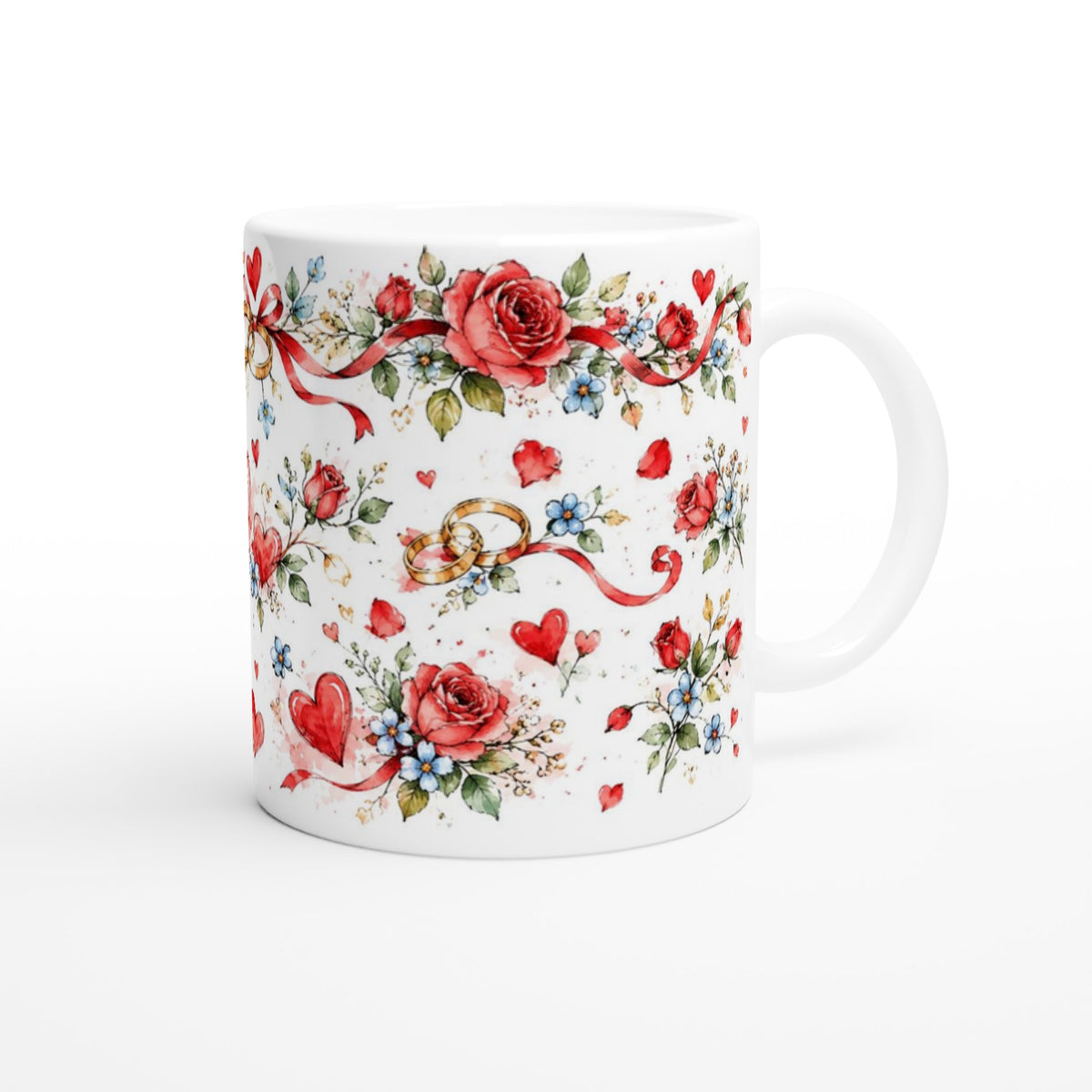 Hochzeitstasse mit Eheringen, Rosen und Herzsymbolen im weichen Aquarellstil. Das festliche Motiv erinnert an die Liebe und an ein gemeinsames Eheversprechen.