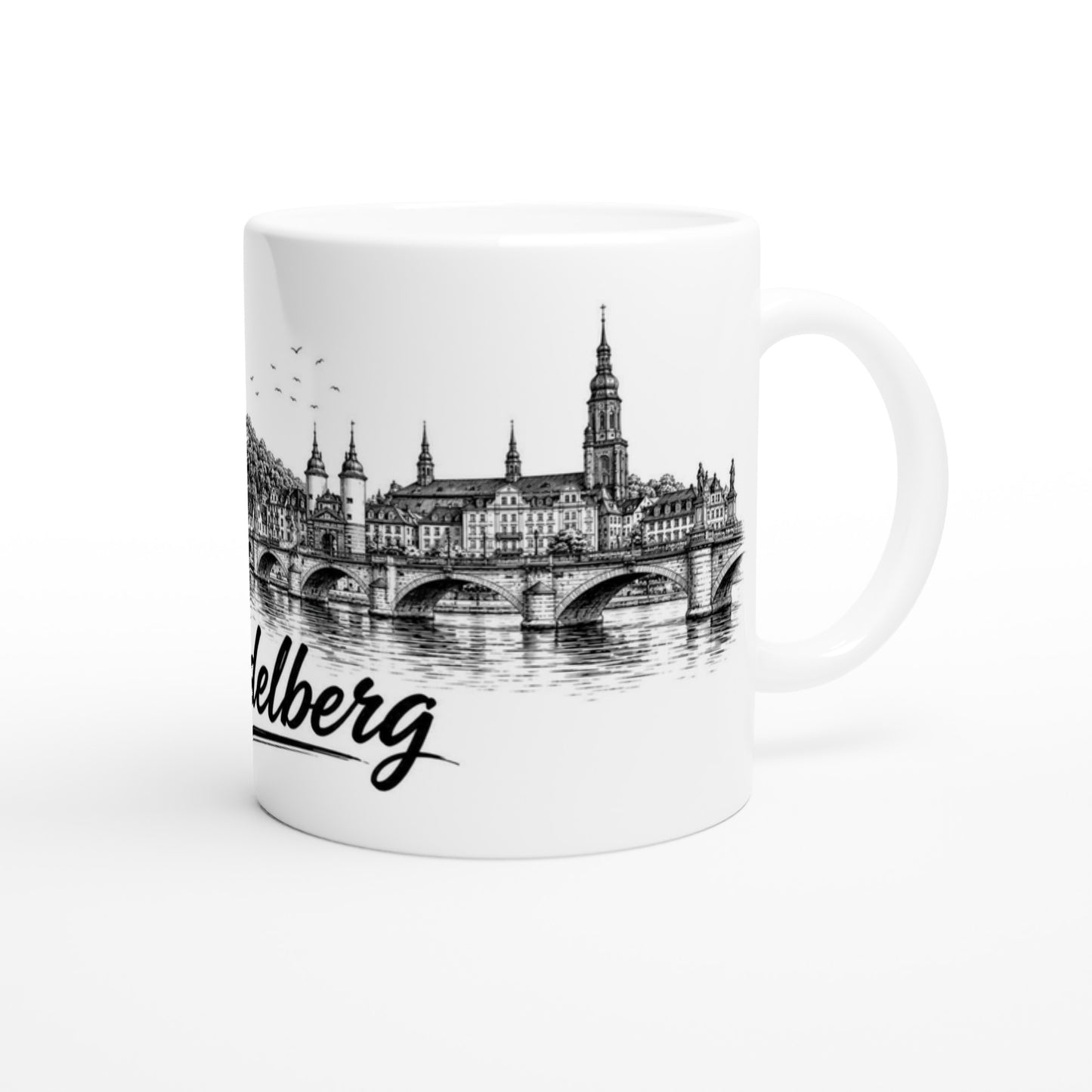 Heidelberg Tasse als Stadtgeschenk mit detailreicher Architekturzeichnung, Alter Brücke, Türmen und Schlossmotiv.