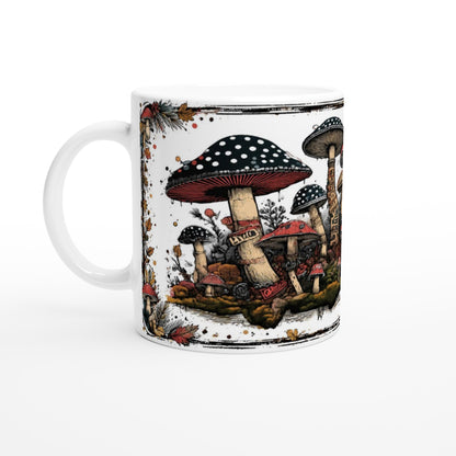 Herbstliche Fliegenpilz-Tasse mit Illustration im Vintage-Stil. Die Wald- und Moosmotive geben dem Becher eine ruhige, naturverbundene Ausstrahlung.
