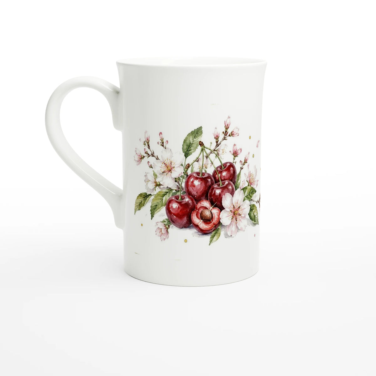 Kirschen Tasse aus weißem Porzellan mit roten Kirschen und zarten Kirschblüten im Aquarellstil