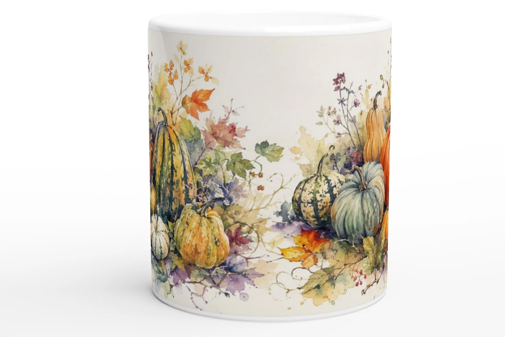 Weiße Kürbis Tasse mit detailreicher Herbsternte, verschiedenen Kürbissorten und transparenten Aquarellfarben
