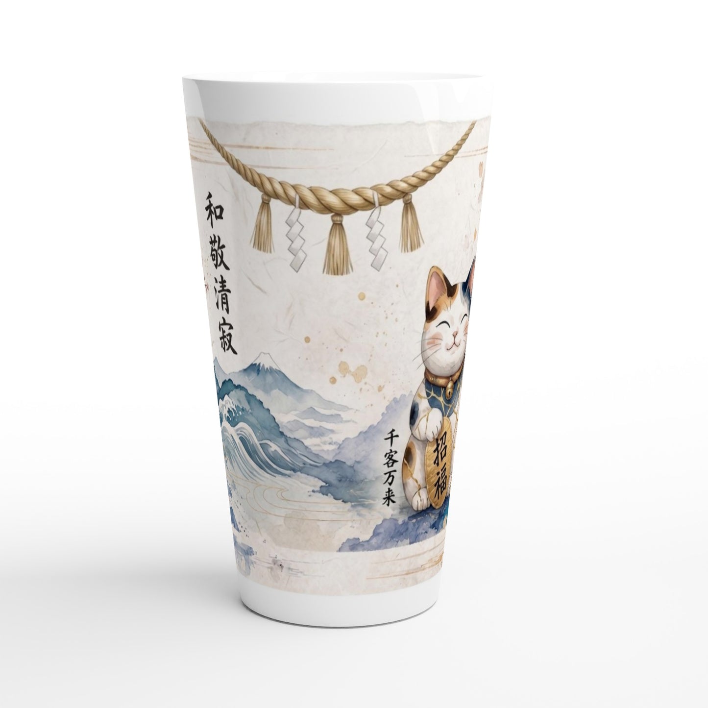 Japan inspirierte Latte Tasse mit Maneki Neko Motiv, Sakura Zweigen und ruhigem Zen Ambiente als besondere Geschenkidee
