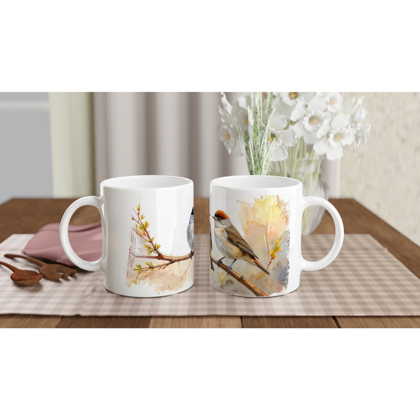 Mönchsgrasmücke Tasse 330 ml mit Vogelpaar auf einem Ast und feiner Naturillustration auf weißer Keramik