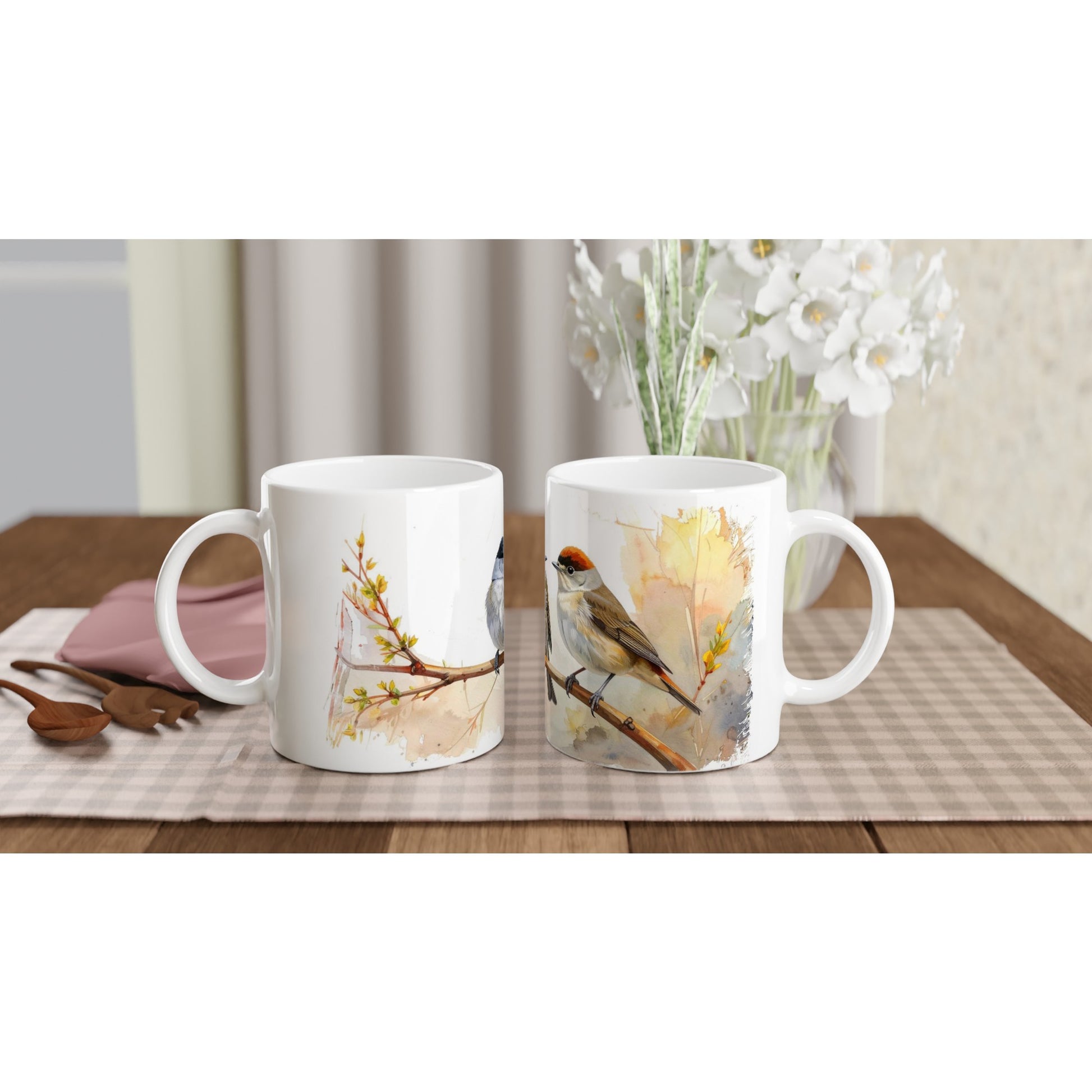 Mönchsgrasmücke Tasse 330 ml mit Vogelpaar auf einem Ast und feiner Naturillustration auf weißer Keramik