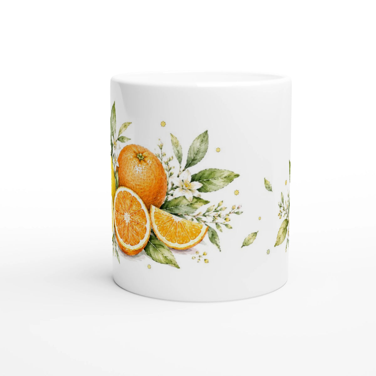 Botanische Keramiktasse mit Orangen, Zitronen, Fruchtsegmenten und locker angeordnetem Blattwerk in frischen Gelb-, Orange- und Grüntönen.