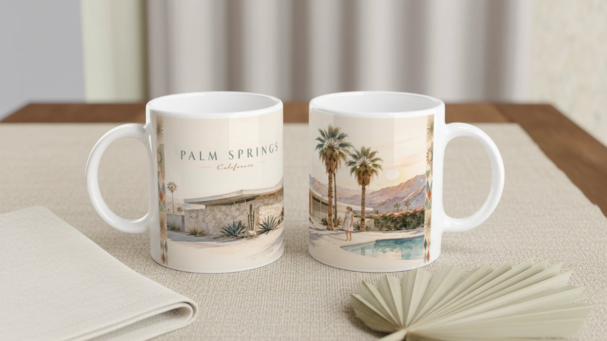 Palm Springs Keramiktasse 0,33 l mit umlaufendem Retro Design aus Palmen, Pool, Wüstenbergen, moderner Architektur und geometrischen Elementen im Stil der 1960er Jahre