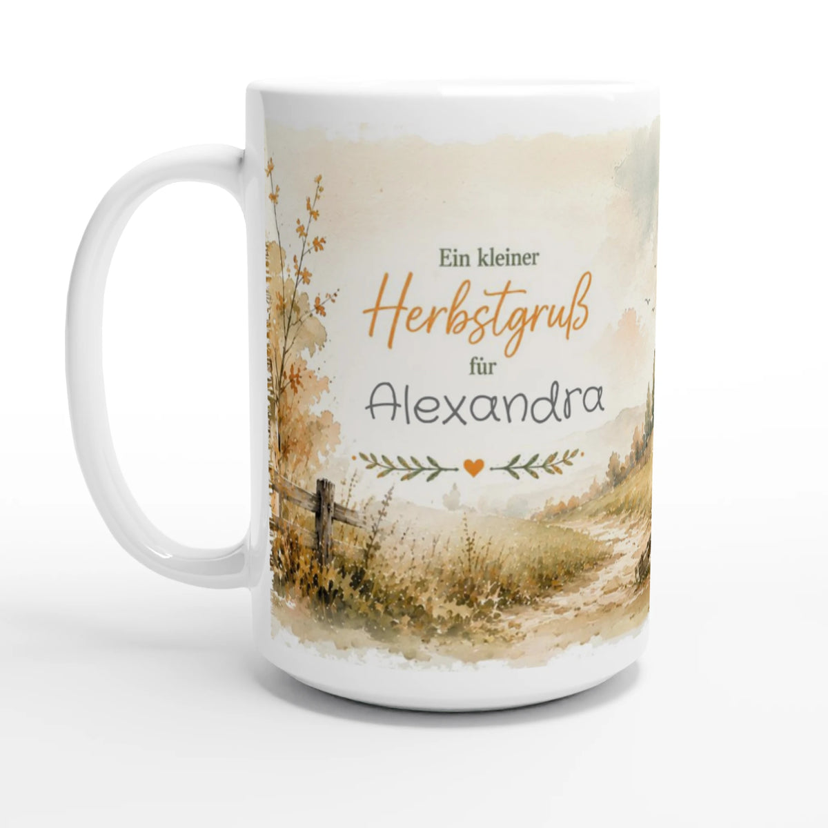 Seitliche Ansicht der personalisierten Herbsttasse mit kurzem Wunschtext und feinen herbstlichen Aquarellelementen.