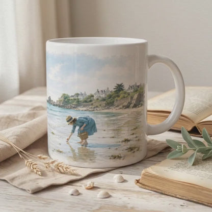 Brittany Beach Mug 330 ml - Watercolor Coastal Motif with Female Collector