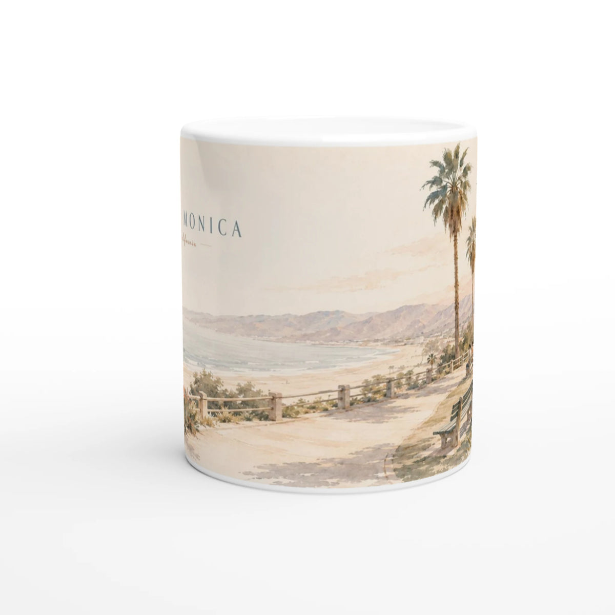 Santa Monica California Tasse mit hohen Palmen, Parkbänken, Agaven und zwei sitzenden Personen vor der weiten kalifornischen Küstenlandschaft im sanften Retro-Aquarellstil