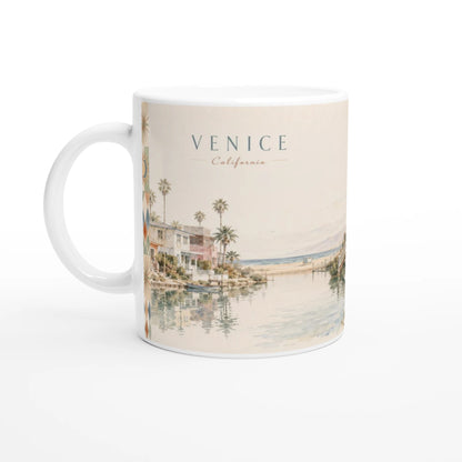 Venice California Tasse 0,33 l mit Aquarellmotiv aus ruhigem Kanal, Palmen, kalifornischen Häusern und Küstenblick sowie dem Schriftzug VENICE California