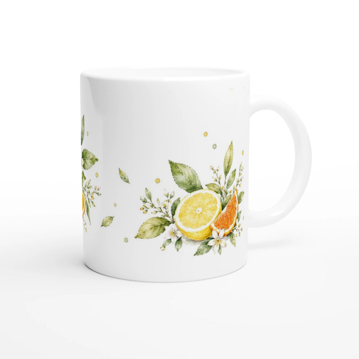 Weiße Edition der Zitronen Orangen Tasse 330 ml mit leuchtenden Zitrusfrüchten, feinen Blüten und botanischem Blattwerk im Aquarellstil.