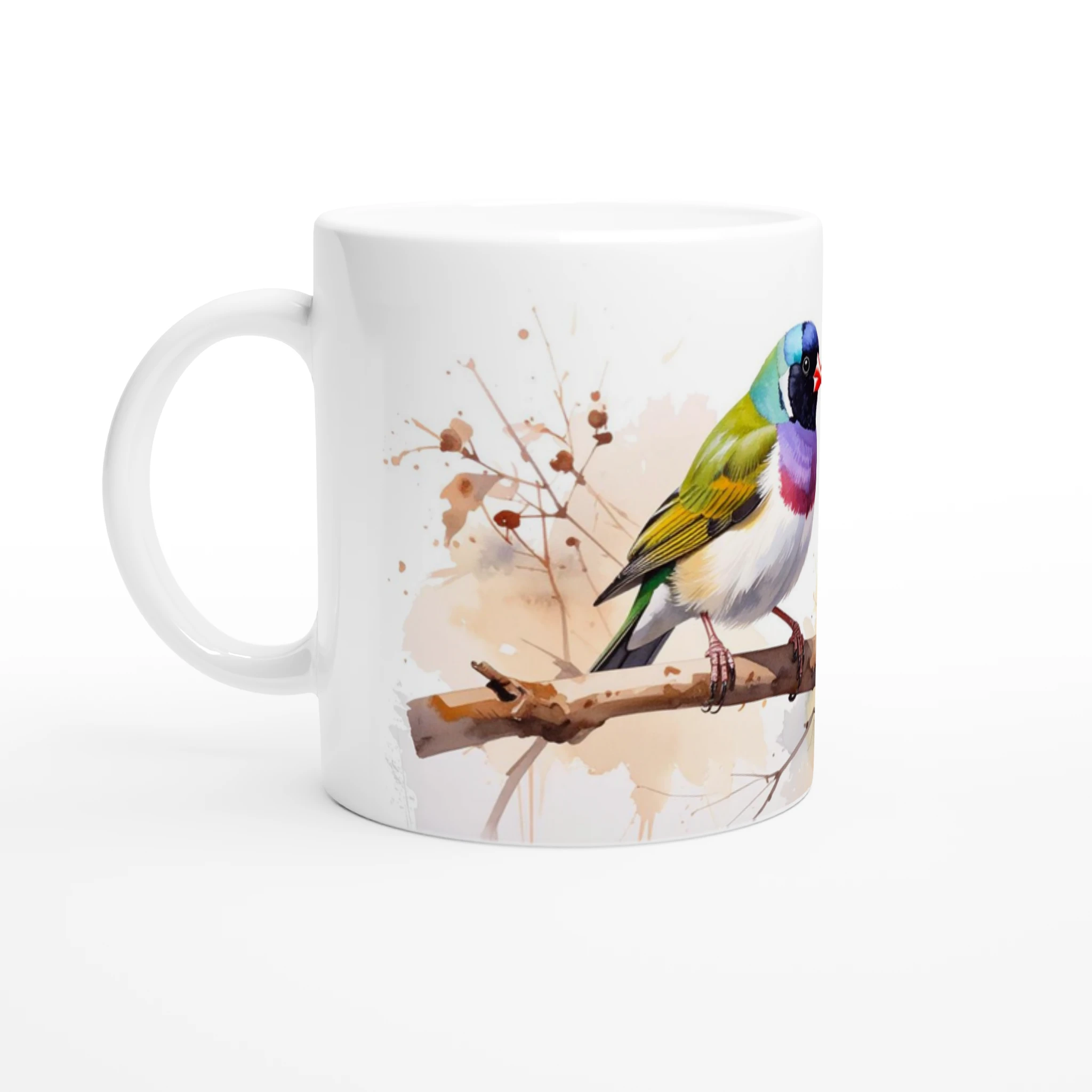 Bunte Keramiktasse mit exotischem Vogelmotiv auf einem Frühstückstisch, modernes Natur-Design. Bunte Keramiktasse mit exotischem Vogelmotiv auf einem Frühstückstisch, modernes Natur-Design.