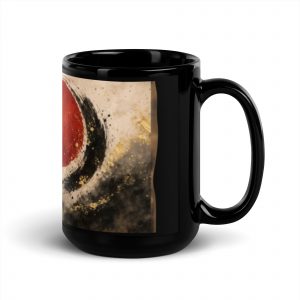 Schwarze Keramiktasse mit japanisch inspiriertem Fuji-Motiv, roter Sonne und expressiver Wellen- oder Tuscheform, erhältlich in 330 ml oder 440 ml