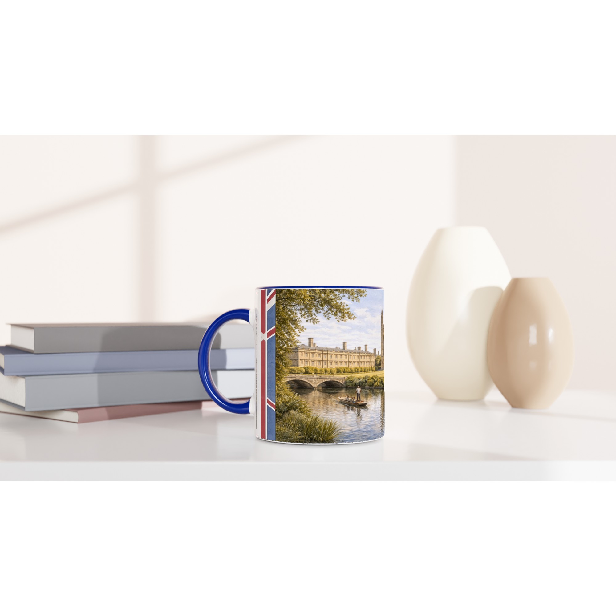 Cambridge Aquarell Tasse 330 ml aus der Serie English City Portraits mit Colleges, River Cam, Altstadt und dezenten England-Flaggenelementen Cambridge Aquarell Tasse 330 ml aus der Serie English City Portraits mit Colleges, River Cam, Altstadt und dezenten England-Flaggenelementen