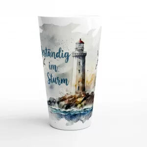 Beständig im Sturm Latte Tasse 440 ml mit Leuchtturm, Möwen und Brandung im maritimen Aquarellstil