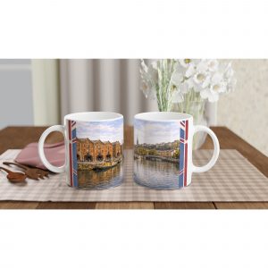 Bristol Aquarell Tasse 330 ml aus der Serie English City Portraits mit Harbourside, Booten, Backsteinarchitektur, Wasser und dezenten England-Flaggenelementen