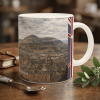 Edinburgh Aquarell Tasse 330 ml aus der Serie British City Portraits mit Castle, Altstadt, Kirchtürmen, Hügeln und dezenten schottischen Flaggenelementen