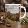 York Aquarell Tasse 330 ml aus der Serie English City Portraits mit Stadtmauer, Altstadt, York Minster und dezenten England-Flaggenelementen