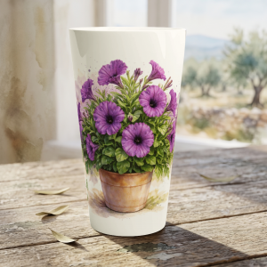 Petunie Latte Tasse 440 ml mit violetten Petunien im Terrakottatopf im botanischen Aquarellstil