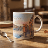 Lyon Tasse 330 ml aus weißer Keramik mit Aquarellmotiv von Saône, Altstadtfassaden, Fourvière und Traboule in warmen Pastelltönen