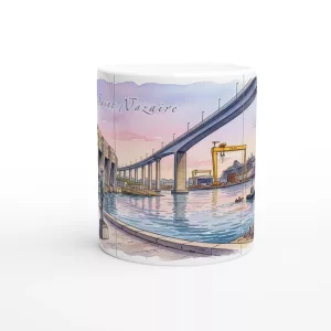saint nazaire tasse, saint nazaire souvenir, frankreich tasse, hafen tasse frankreich, maritime tasse, leuchtturm tasse, brücke tasse, atlantik tasse, aquarell tasse frankreich, keramikbecher 330 ml, küstenstadt tasse, frankreich souvenir tasse, hafenstadt becher