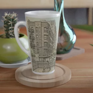 Bronx Latte Tasse 440 ml mit gezeichneter New Yorker Straßenszene, Hochbahn, Bodega und Basketballcourt im urbanen Aquarellstil