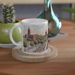 Toulouse Tasse 330 ml aus weißer Keramik mit Aquarellmotiv von Pont Neuf, Garonne, Altstadt und Backsteinarchitektur in warmen Pastelltönen