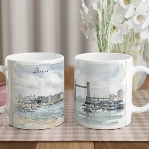 Brest Tasse 330 ml mit Hafen, Brücke, Booten und weiter Wasserfläche im Aquarellstil